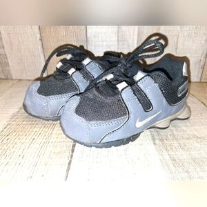 Kids' Black and Gray Nike Shox Shoes 6C